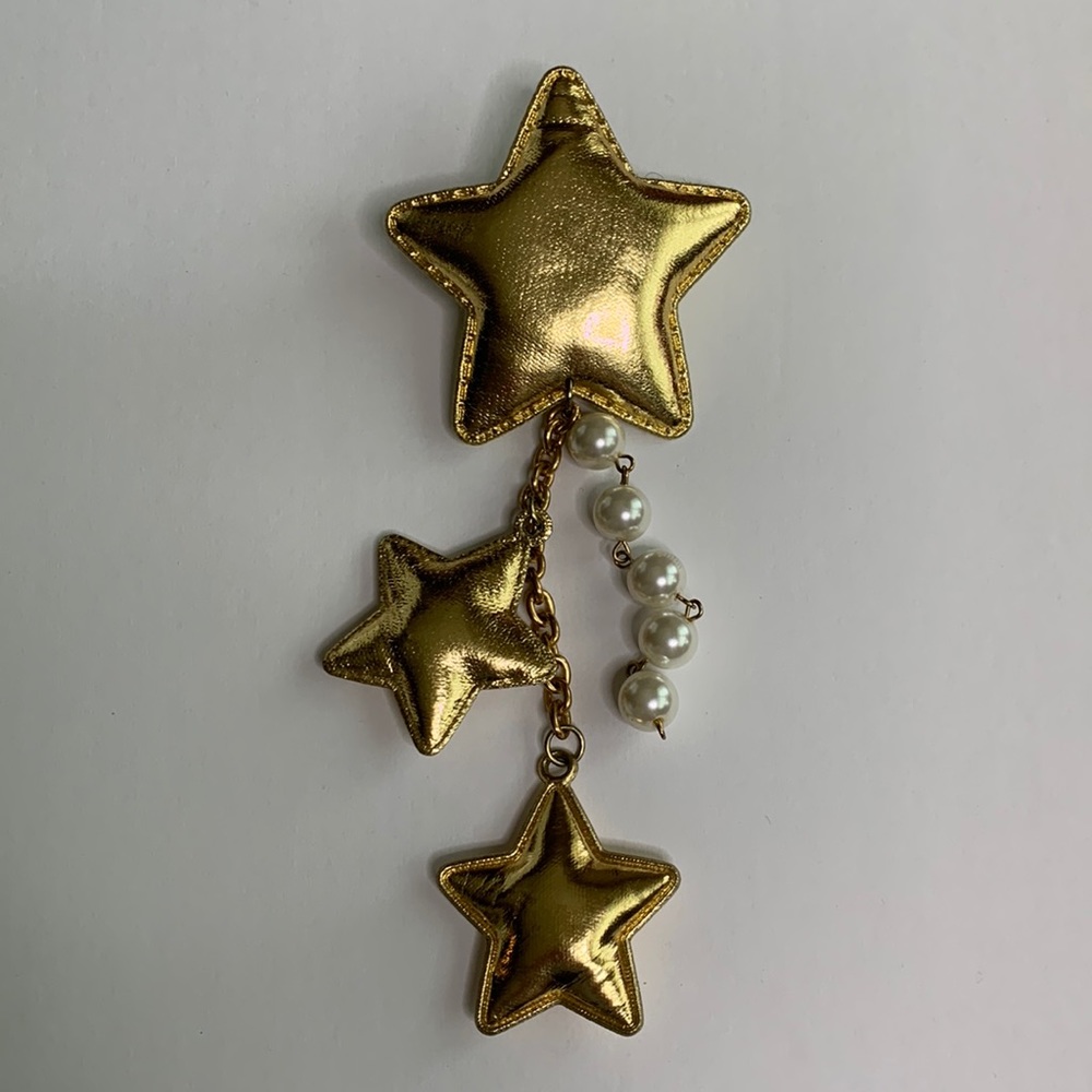 Metallic gold star shaped hair clip early 2000s egl fairy Kei accessory